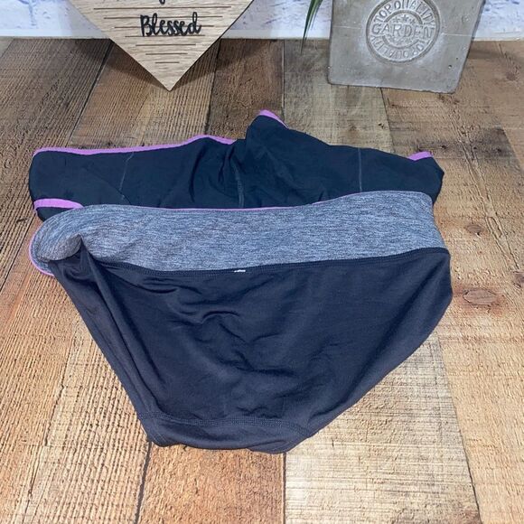 Lululemon Speed Shorts- 4 way stretch - Picture 8 of 12